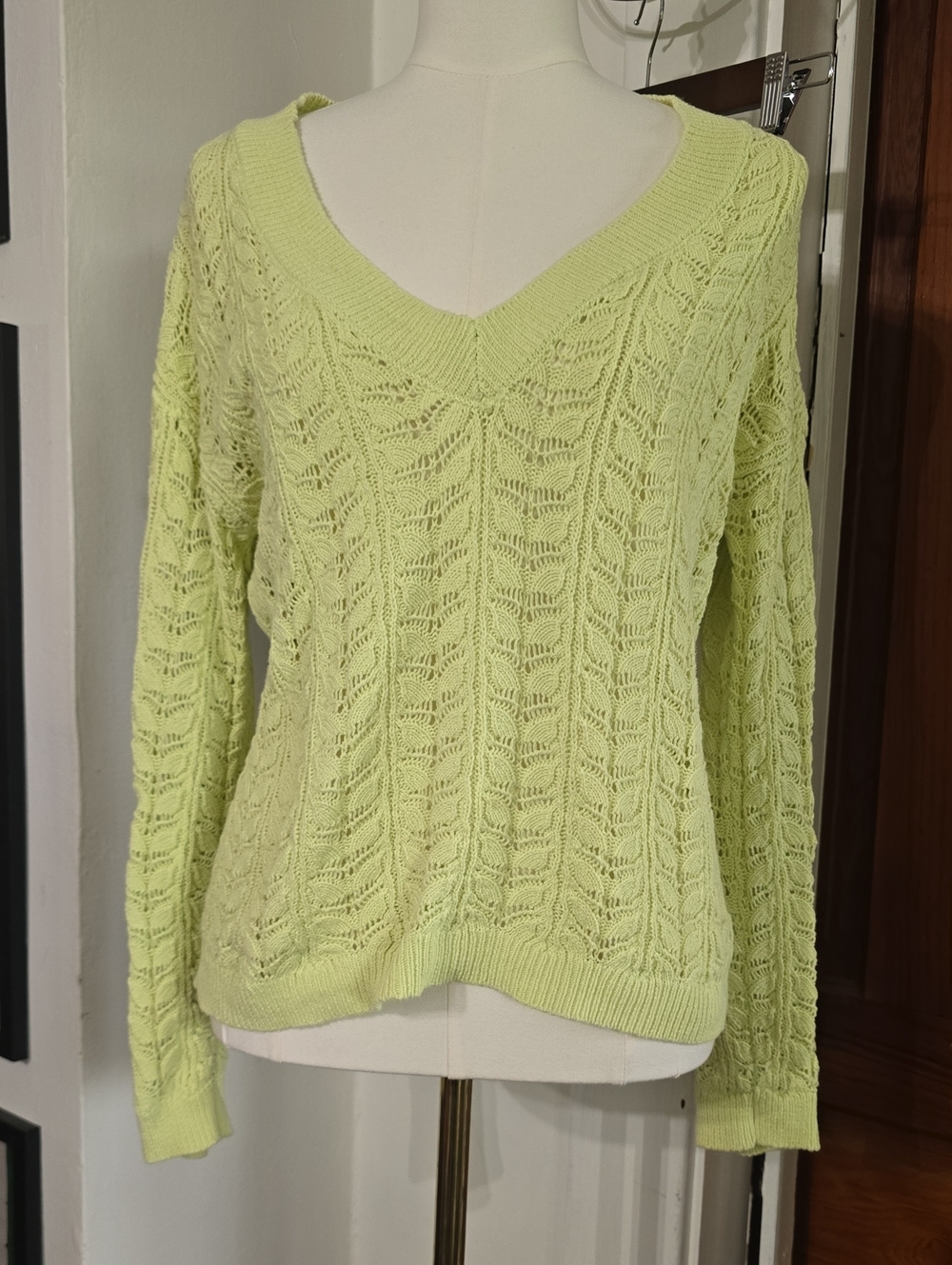 Flat White Light Lime V-Neck Open Knit Sweater